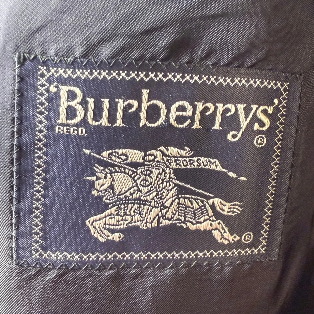 Vtg BURBERRYS Men's Navy 56R Blazer Two Gold Buttons Wool Jacket USA Classic